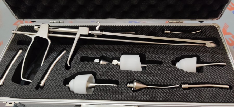 Role of Laparoscopic Instruments in Modern Surgery 2 A collection of essential laparoscopic surgical instruments
